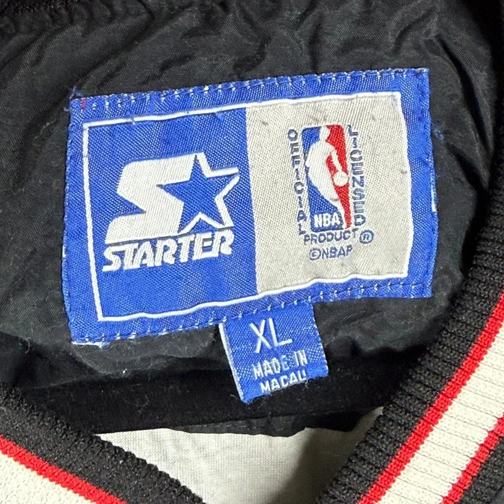 Starter Chicago Bulls Windbreaker Mens XL Black‎ Pullover V-Neck NBA Jacket